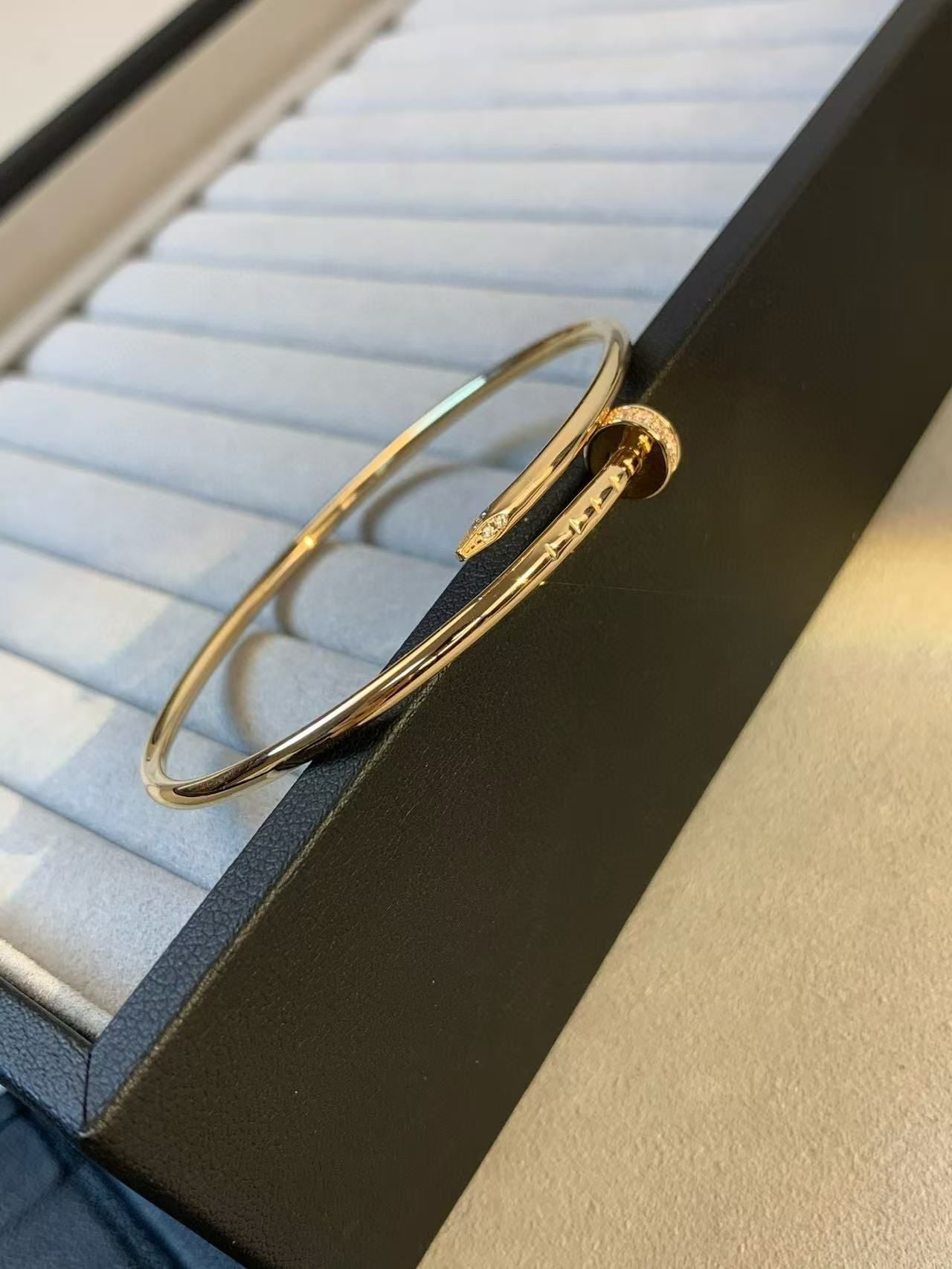 Cart bracelet 1
