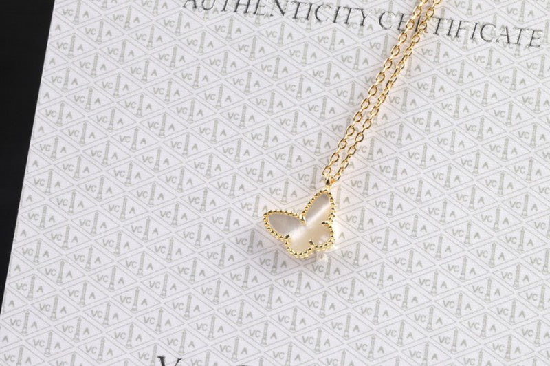 Clover Charm Necklace 4