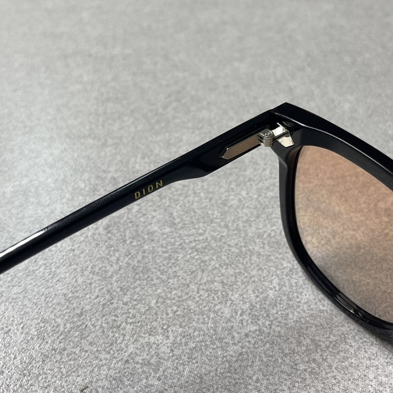 GM Glasses 32
