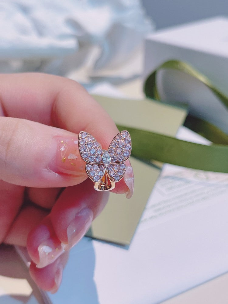 Clover Charm Earring 4