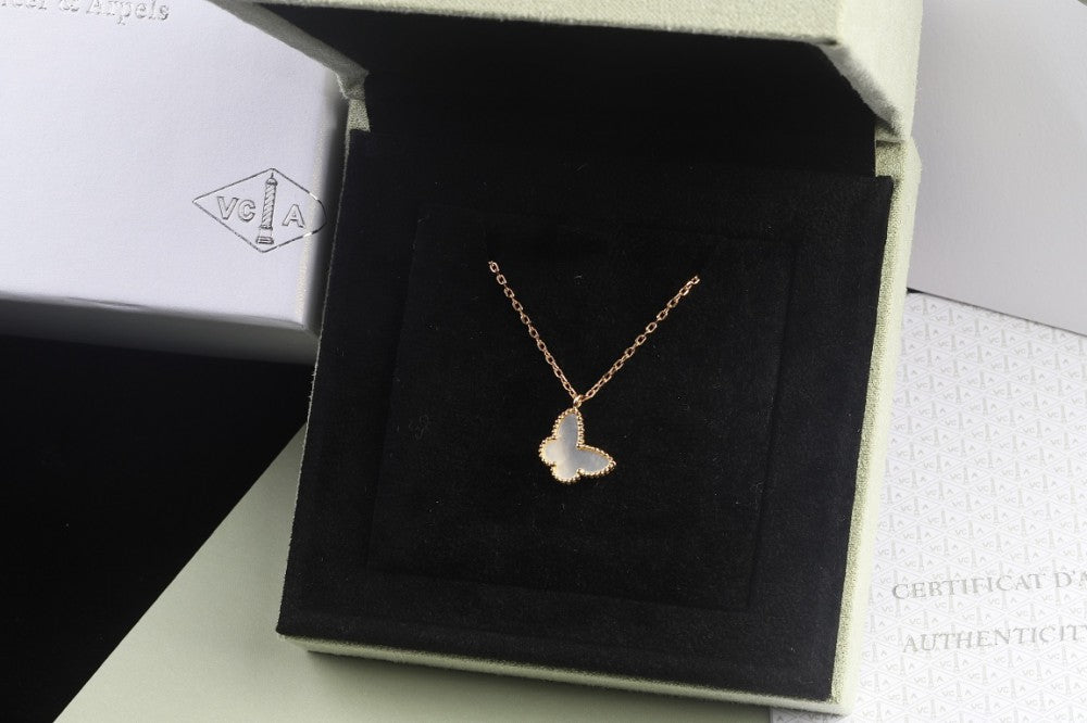Clover Charm Necklace 4
