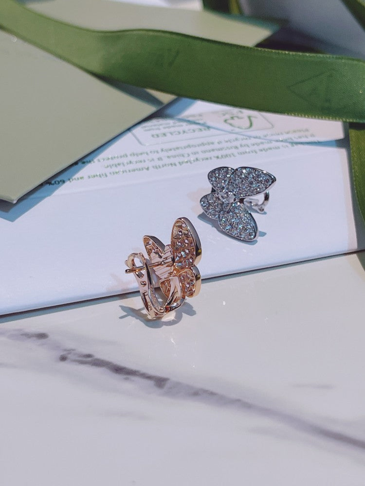 Clover Charm Earring 4