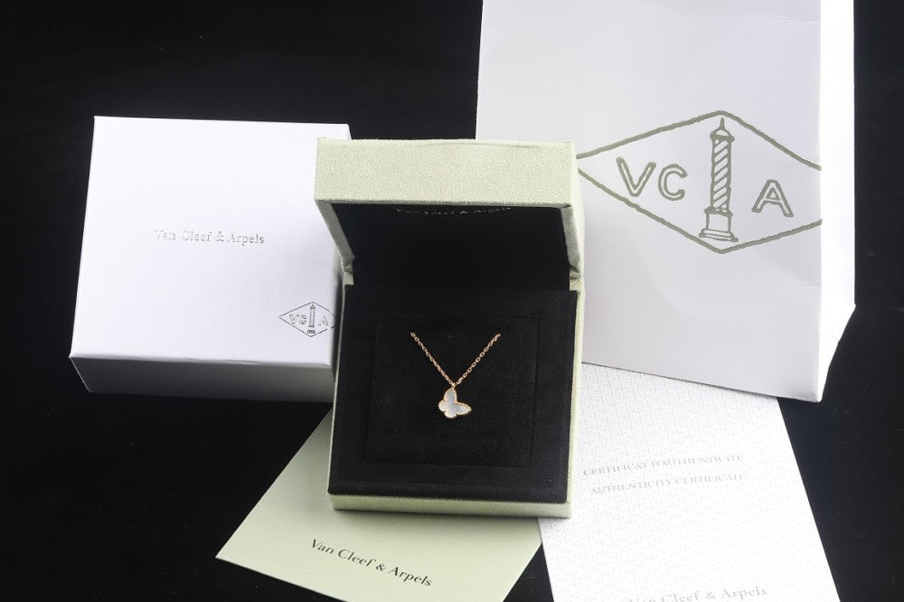 Clover Charm Necklace 4
