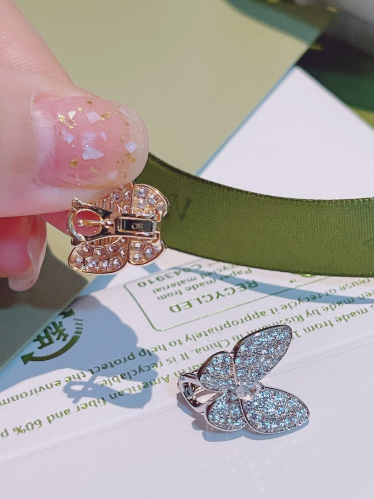Clover Charm Earring 4