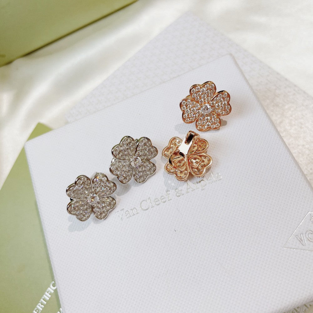 Clover Charm Earring 3