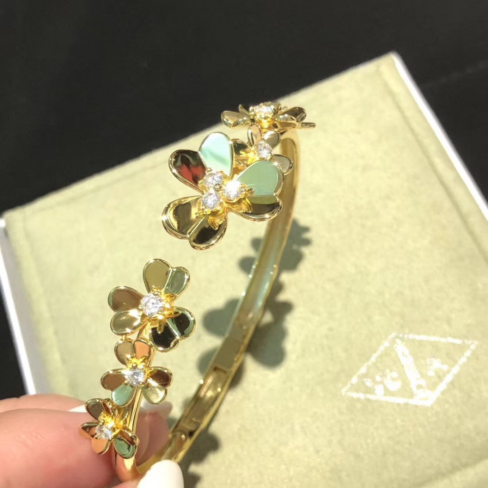 Clover Charm Bracelet 4