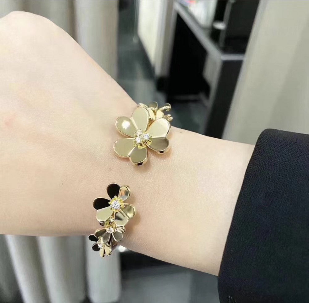 Clover Charm Bracelet 4