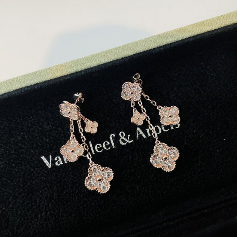 Clover Charm Earring 1