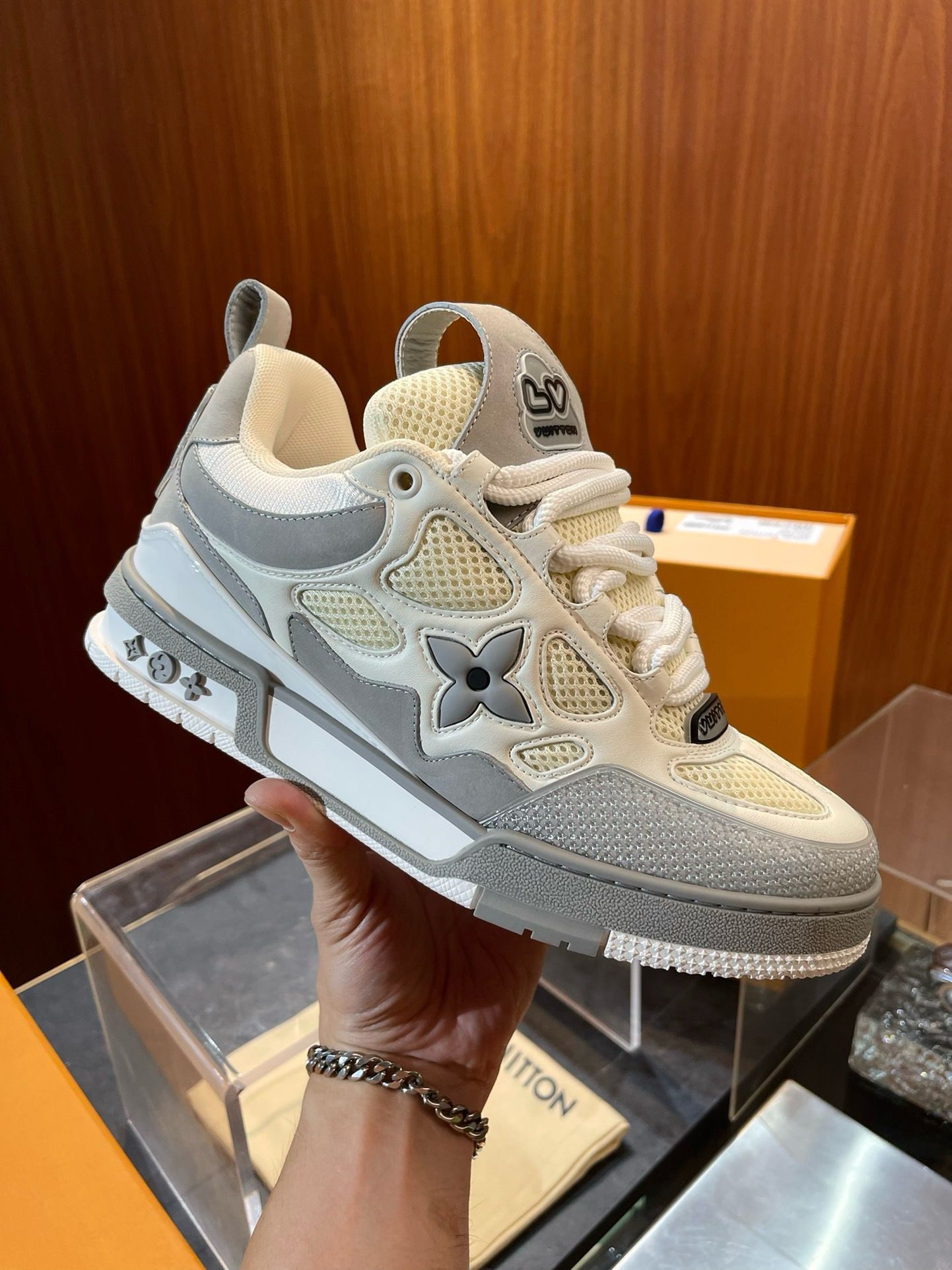 Skate Trainer Cream