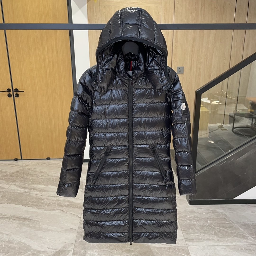Gloss Black Trenchcoat