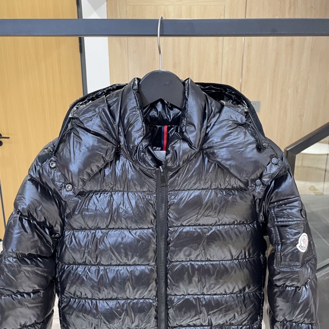 Gloss Black Trenchcoat