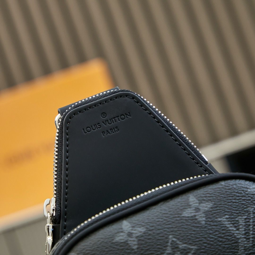 Avenue Sling Bag