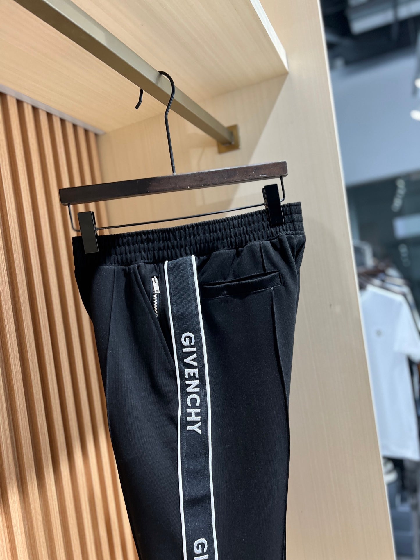 Gvnchy Black Bottoms
