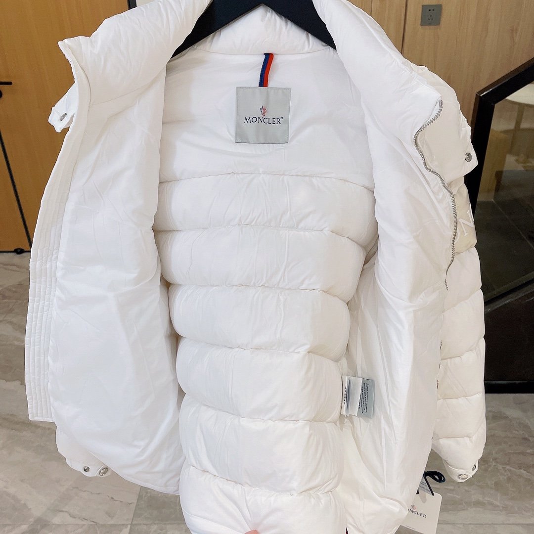White Lightweight Gloss Jacket