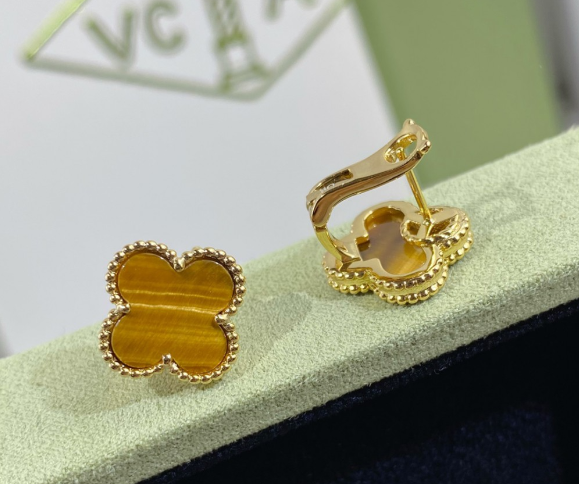 Clover Charm Earring 9