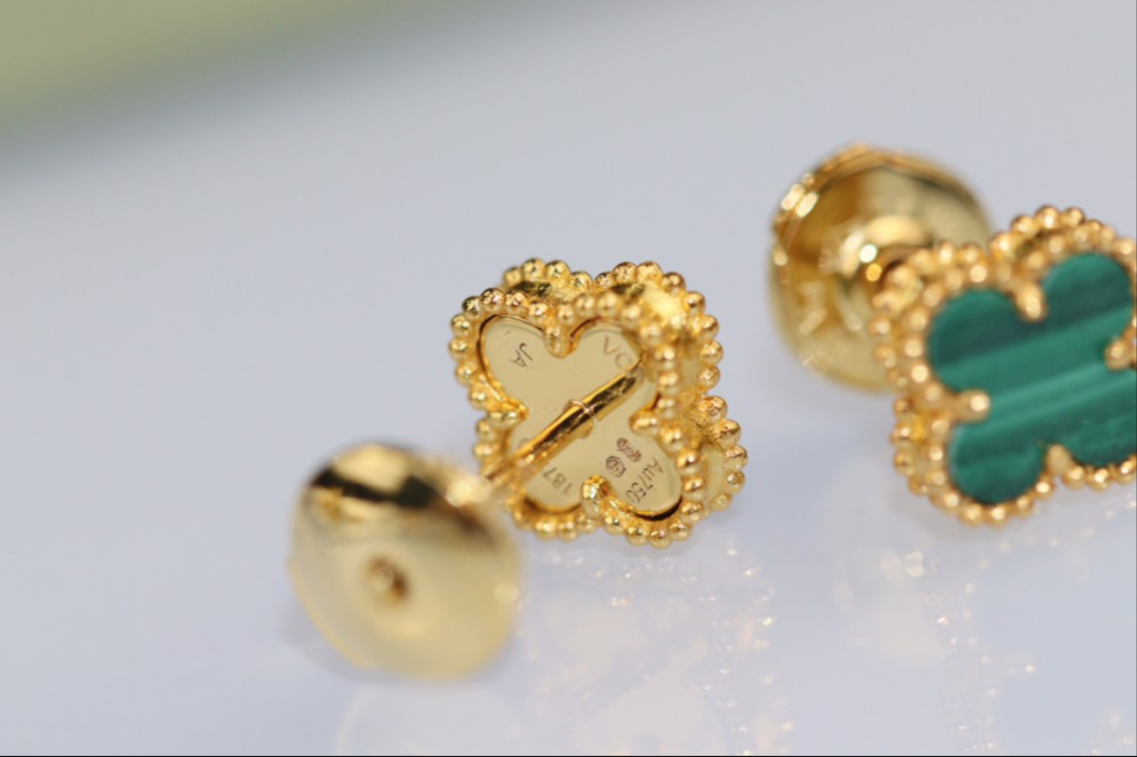 Clover Charm Earring 9