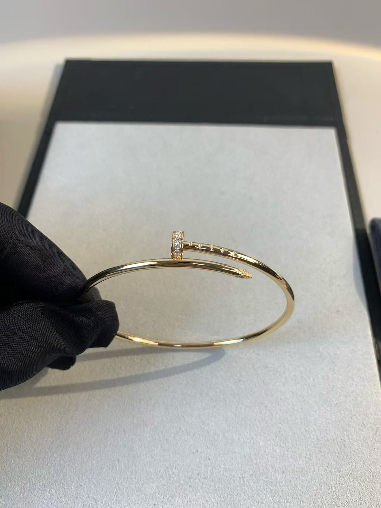 Cart bracelet 1