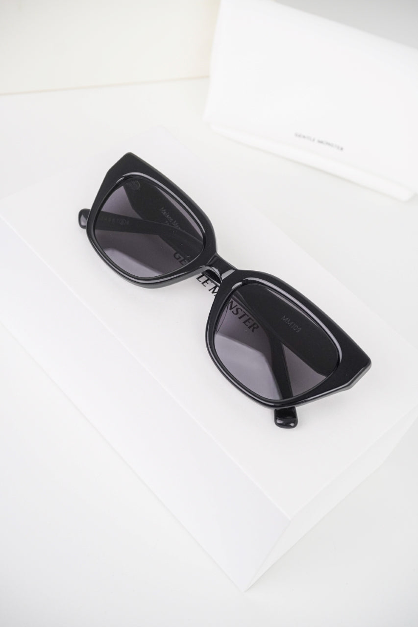 GM Glasses 34