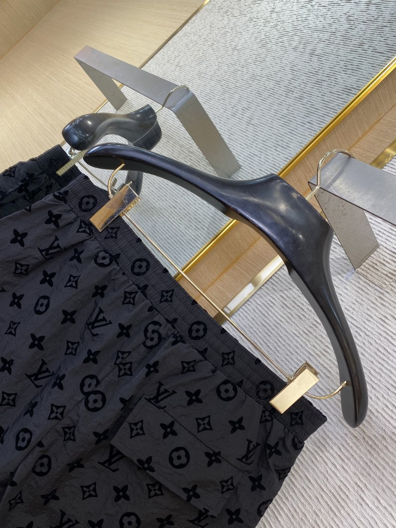 Full Print Flocked Shorts Black