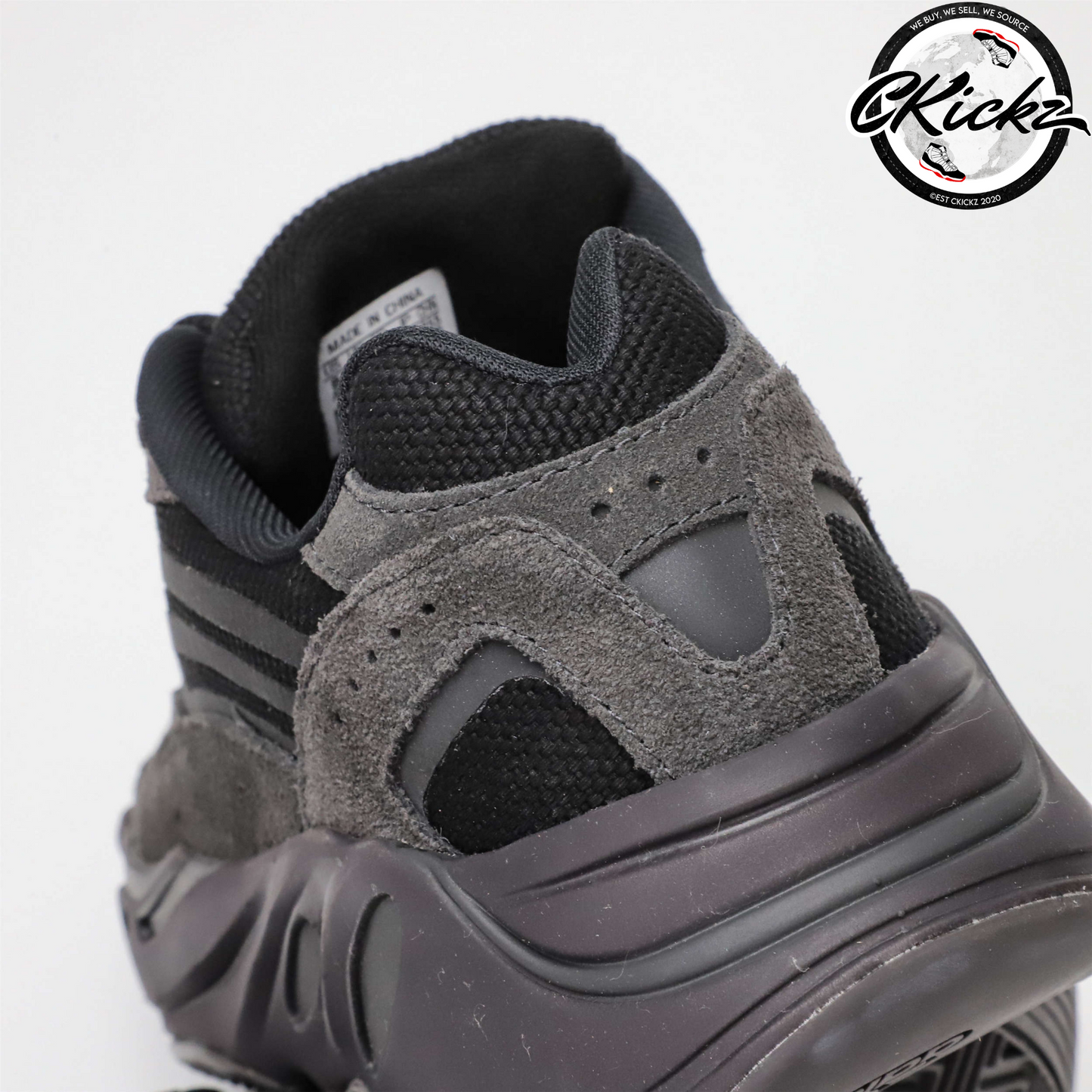 Yzy 700 V2 Vanta