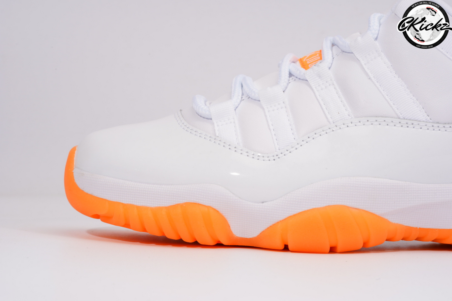 Retro Low Bright Citrus Trainers