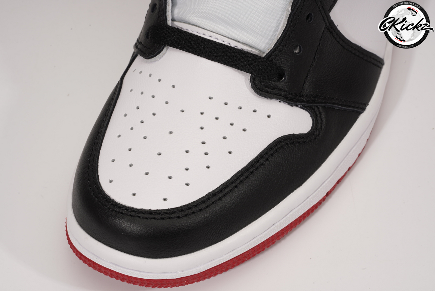 Retro High Satin Black Toe Trainers