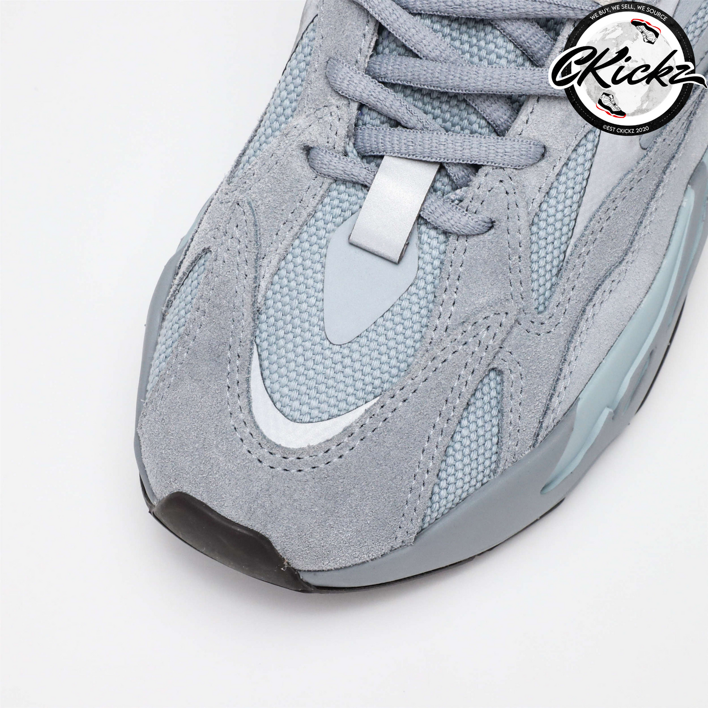 Yzy 700 V2 Hospital Blue