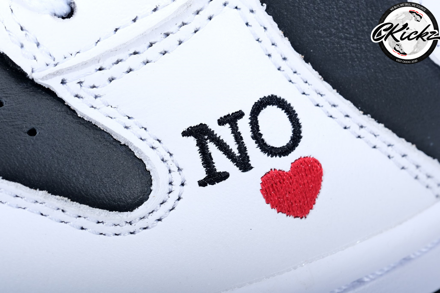 Supreme x NK SB Dunk High By Any Mean Black