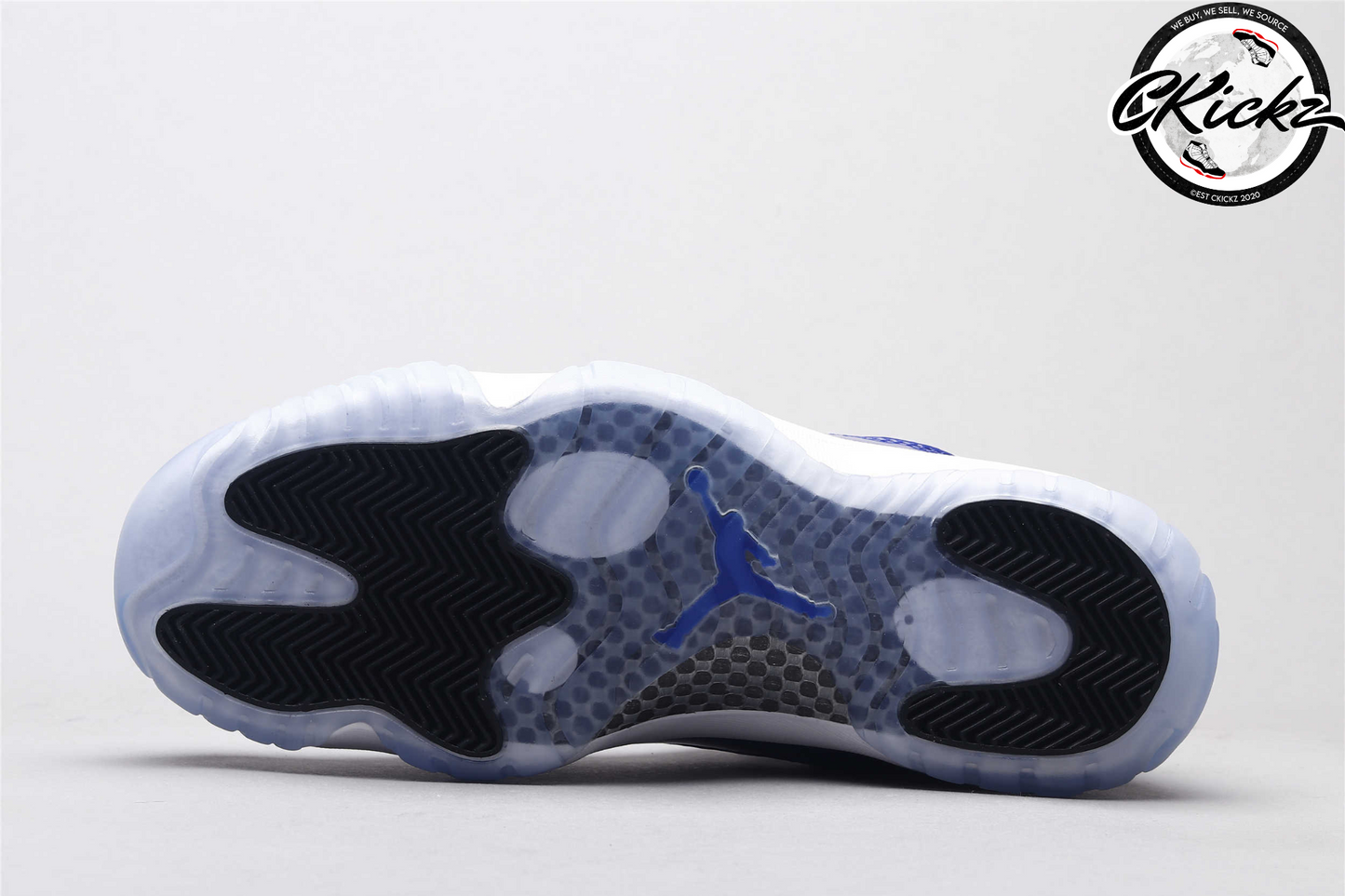 Retro Low White & Blue Concord Trainers