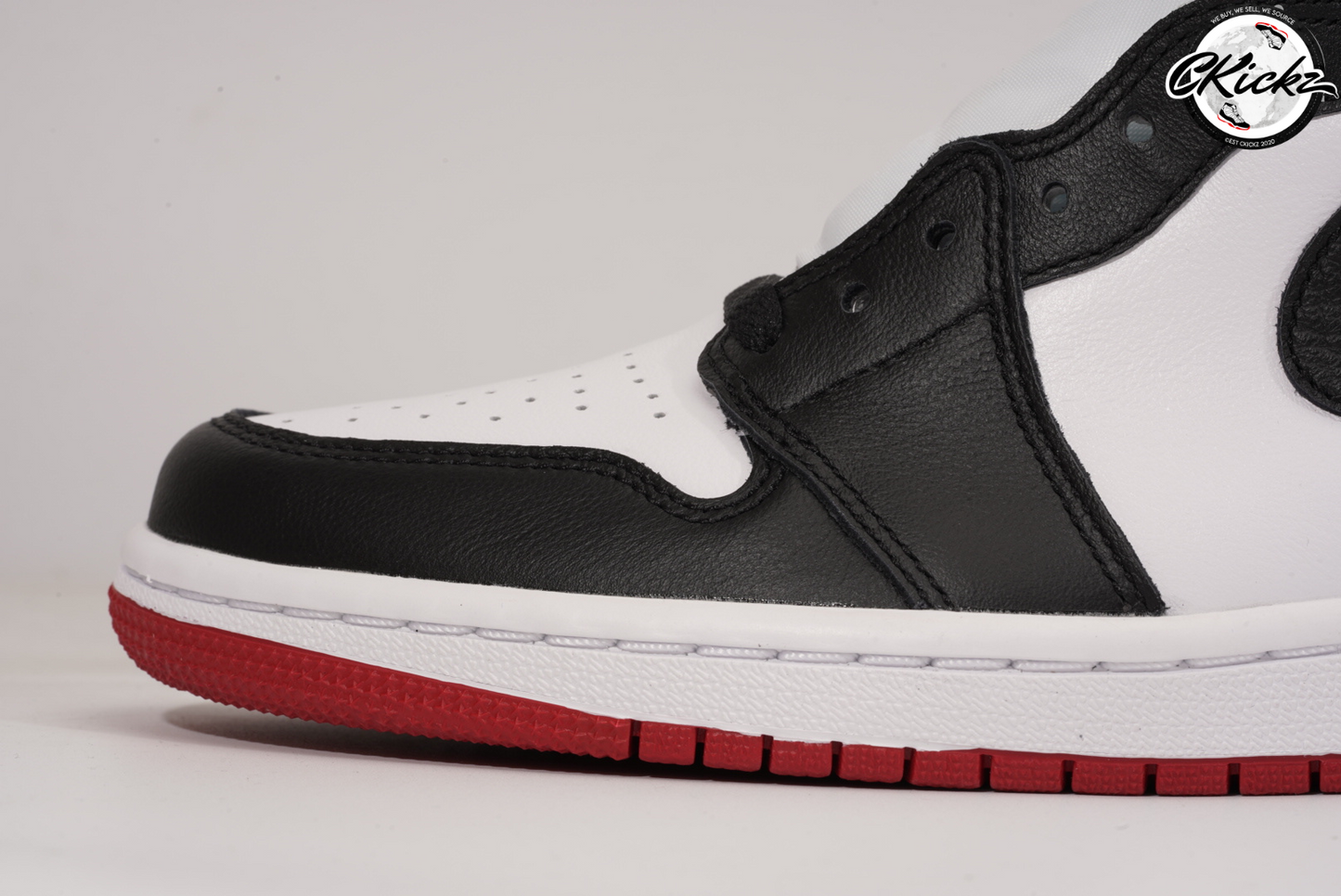 Retro High Satin Black Toe Trainers