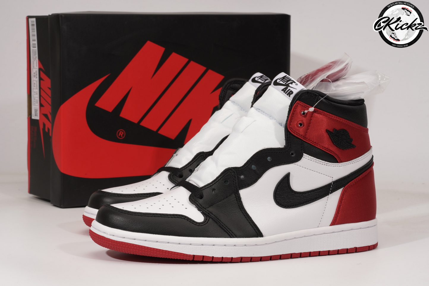 Retro High Satin Black Toe Trainers