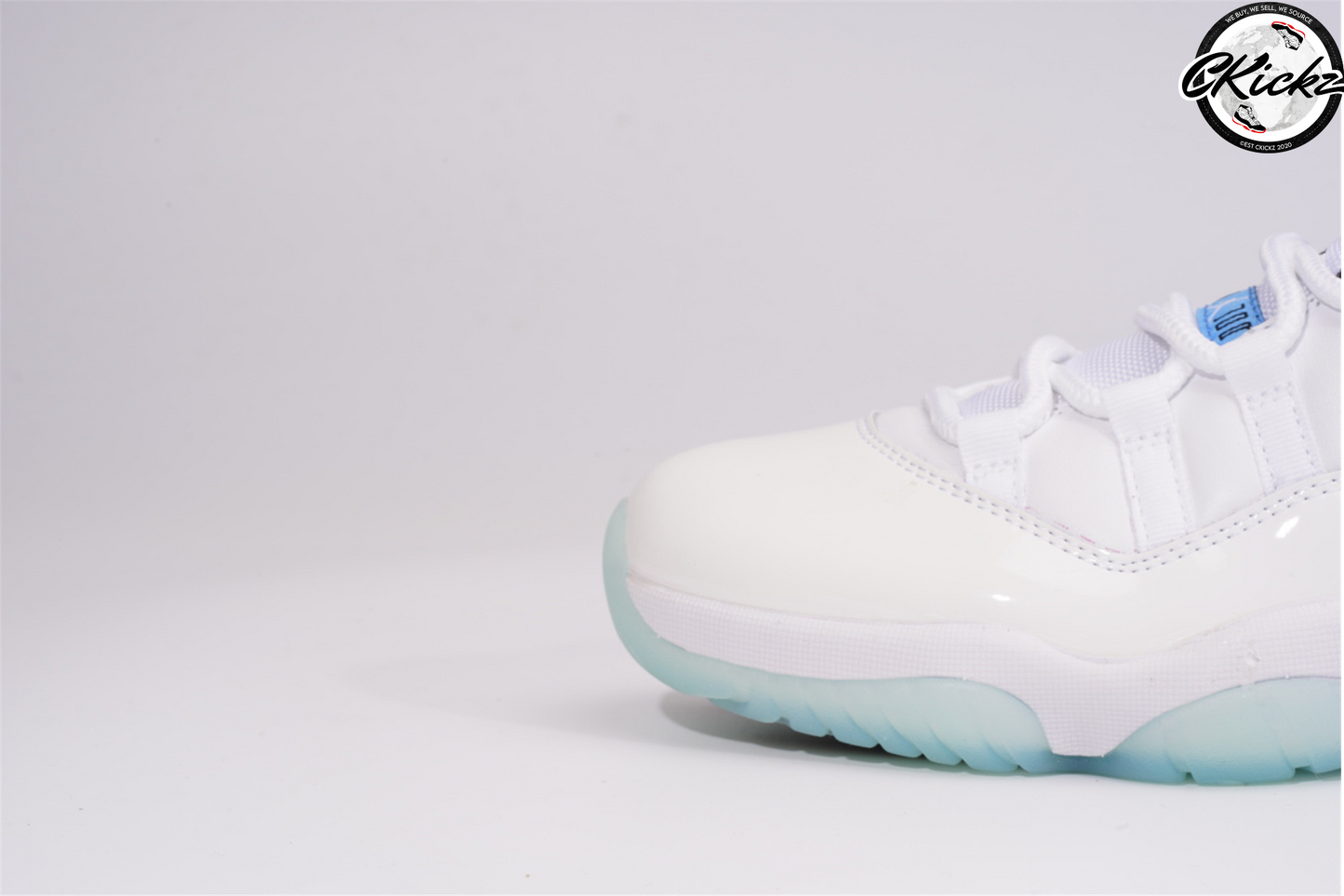 Retro Low Legend Blue Trainers