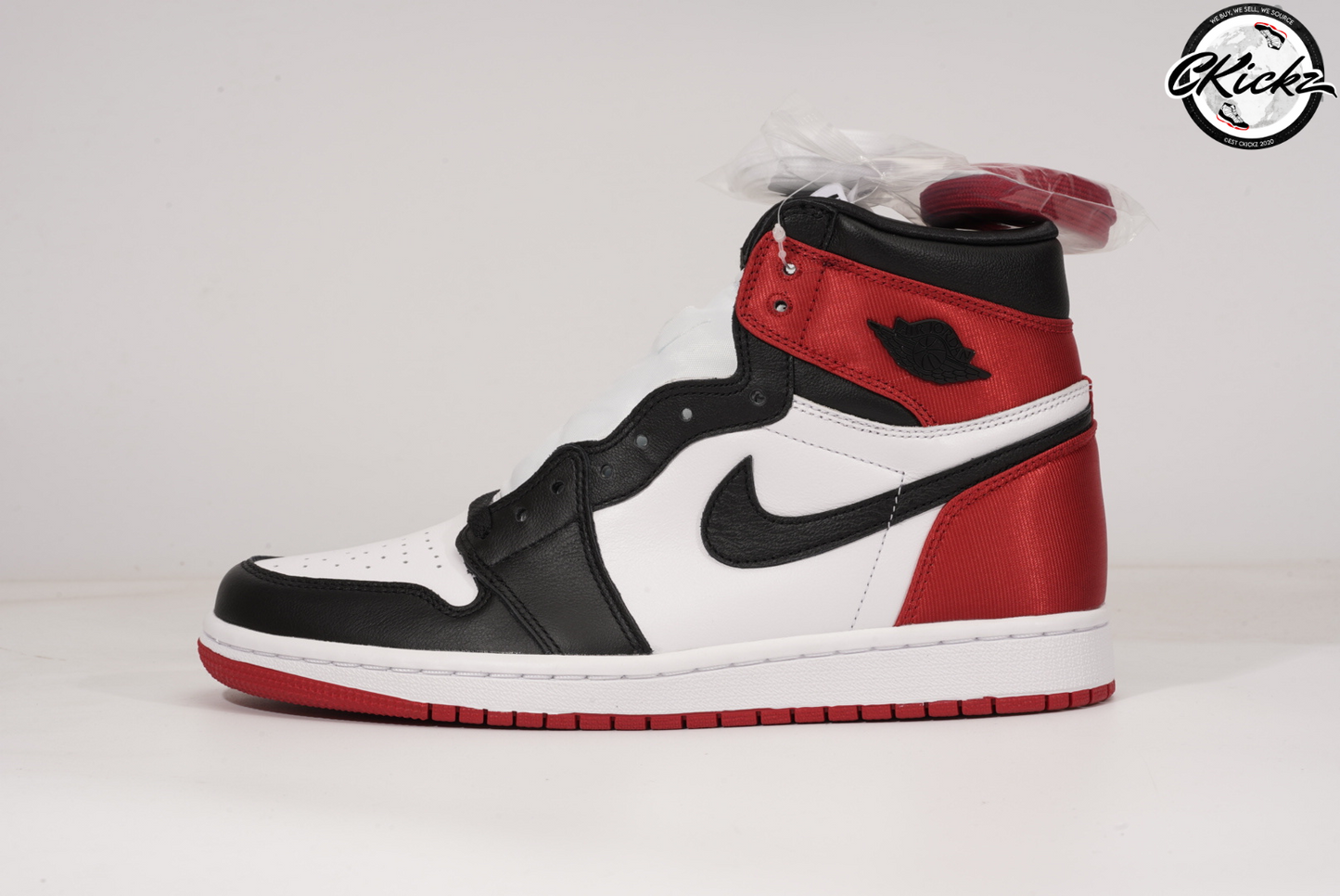 Retro High Satin Black Toe Trainers