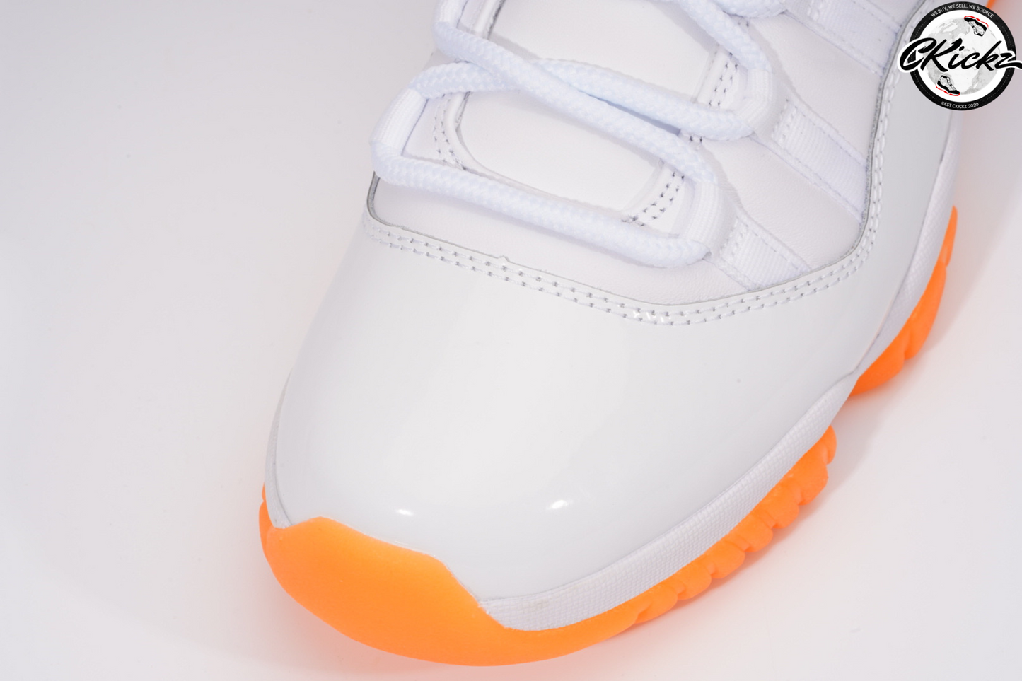Retro Low Bright Citrus Trainers