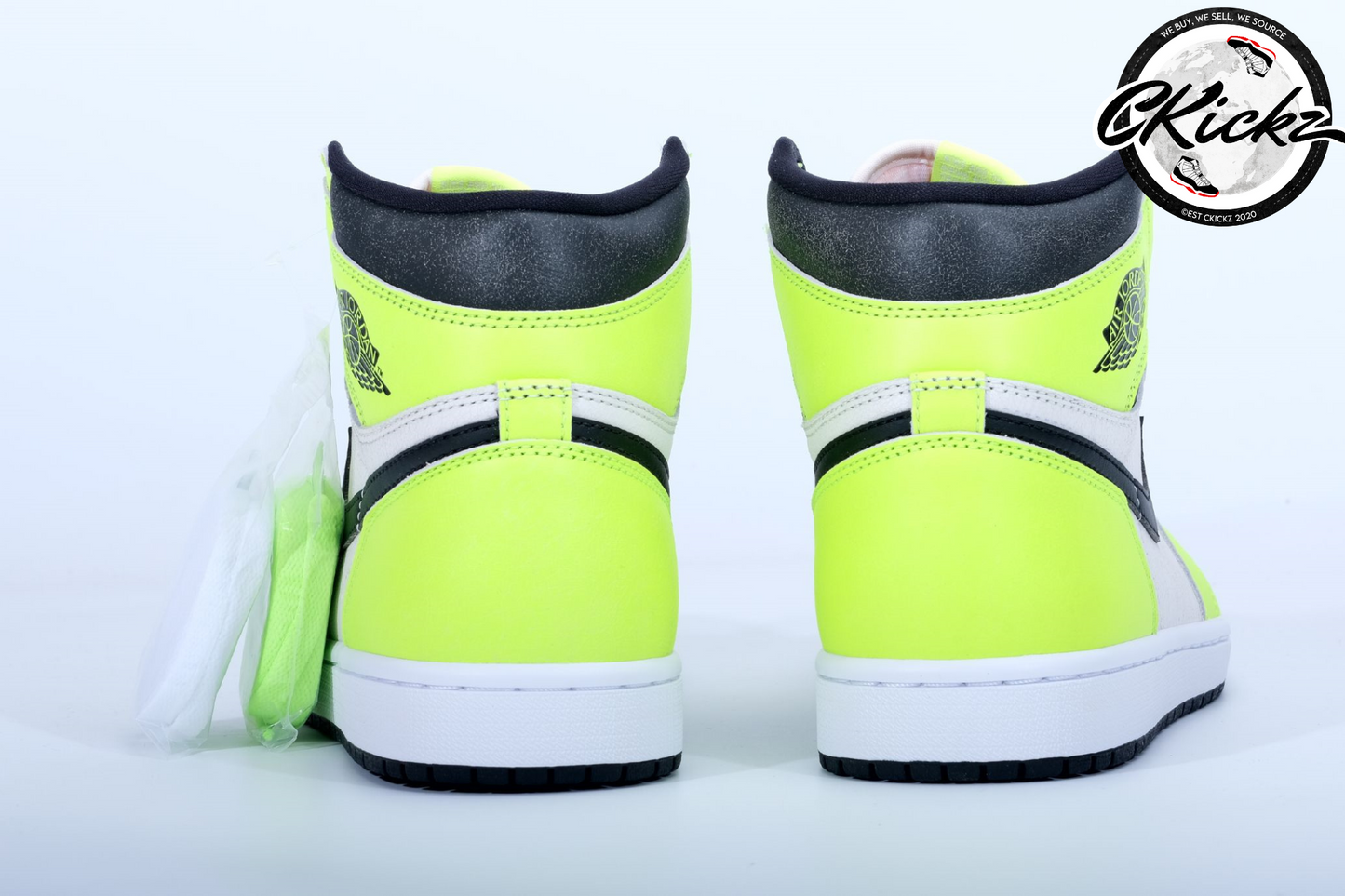 Retro High OG Volt Trainers