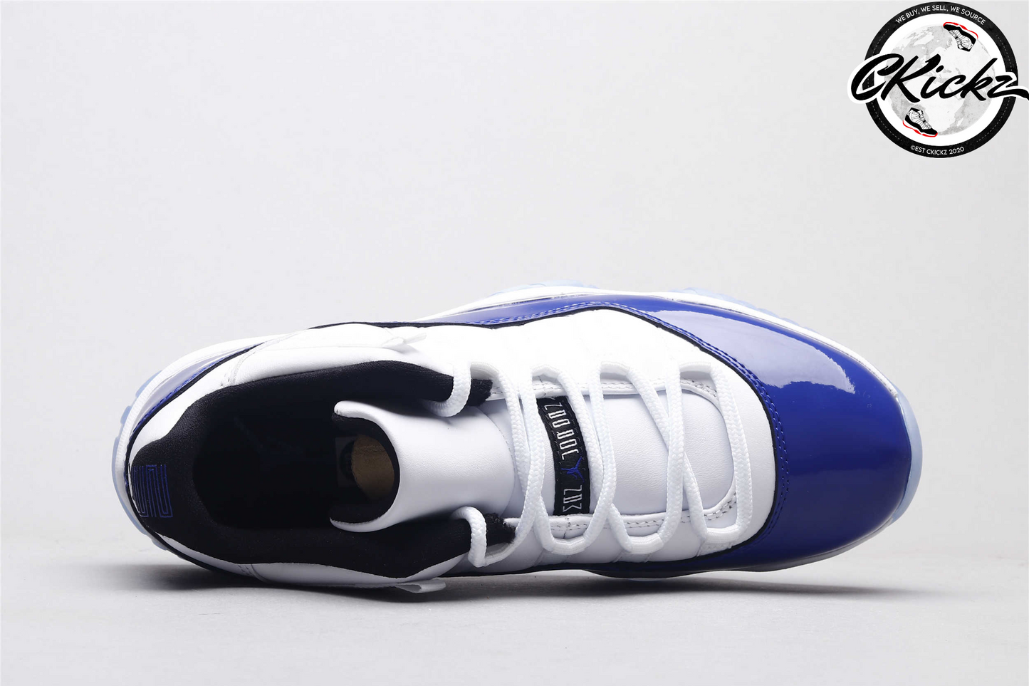 Retro Low White & Blue Concord Trainers