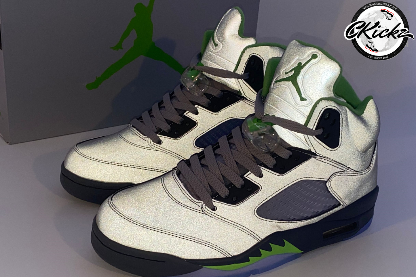 J5 Retro Green Bean