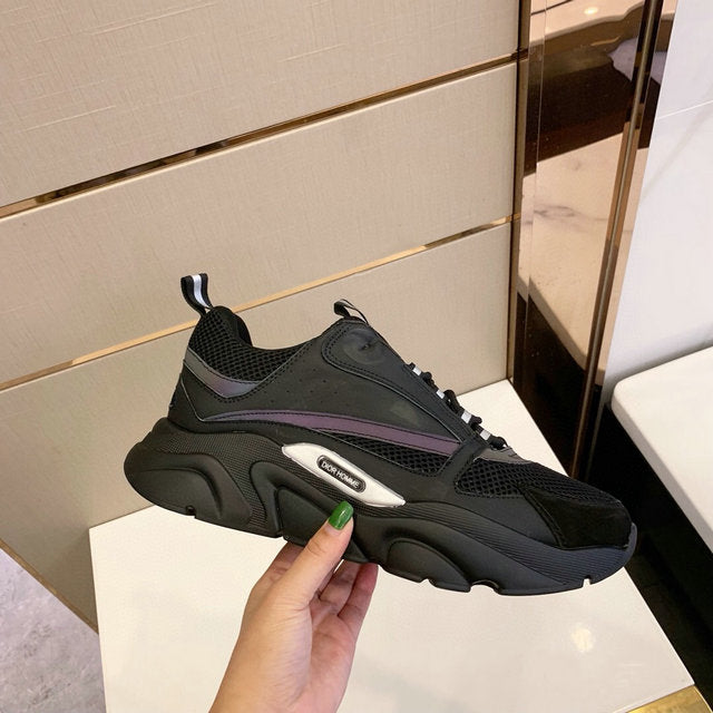 Black Sculpted Mesh Runner (Reflective)
