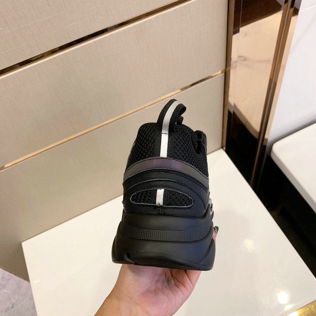 Black Sculpted Mesh Runner (Reflective)