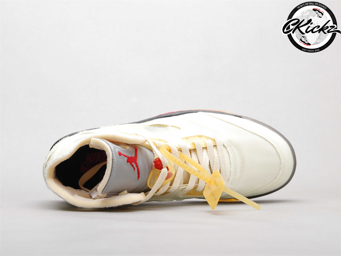 J5 Retro Off-White