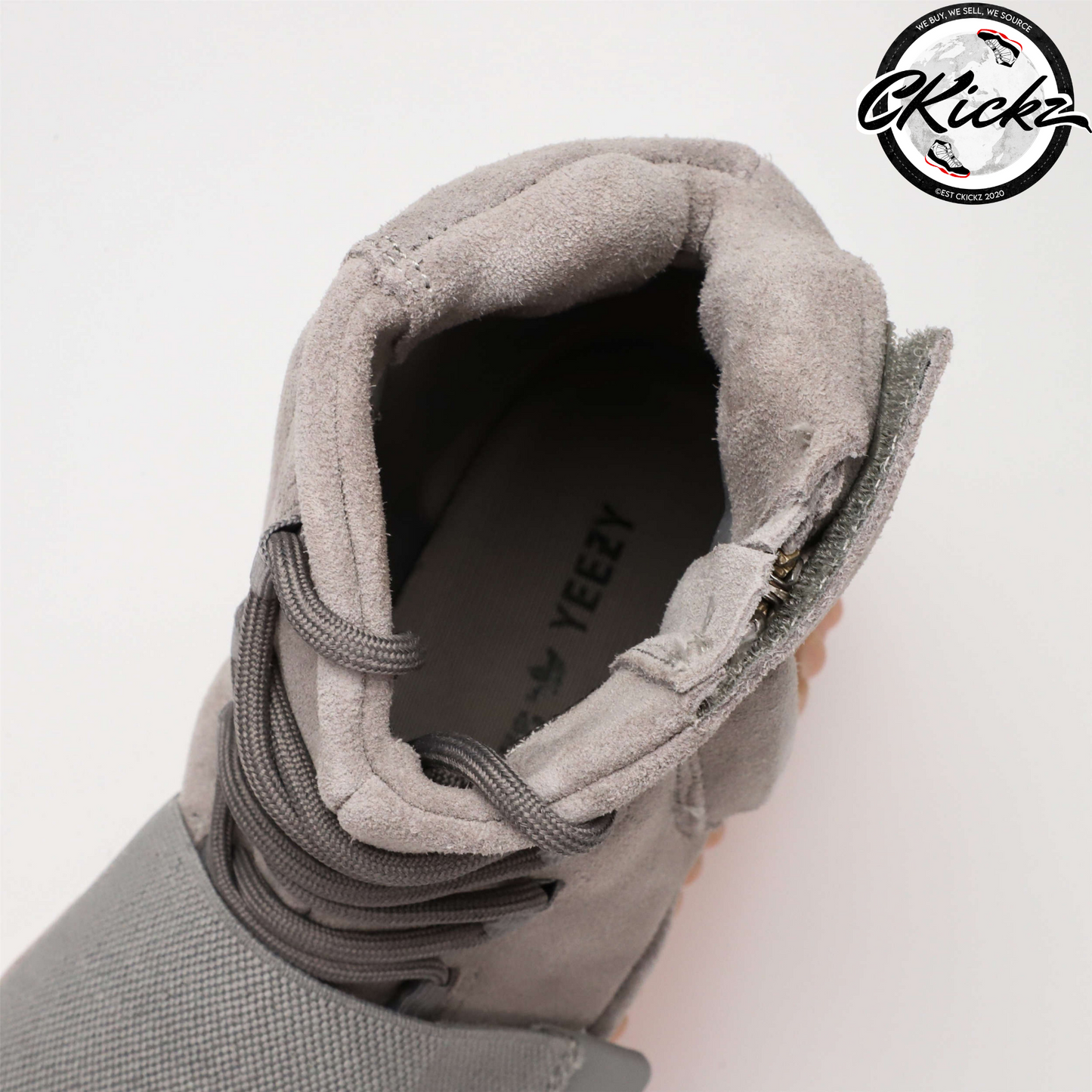 Yzy Boost 750 Light Grey Glow