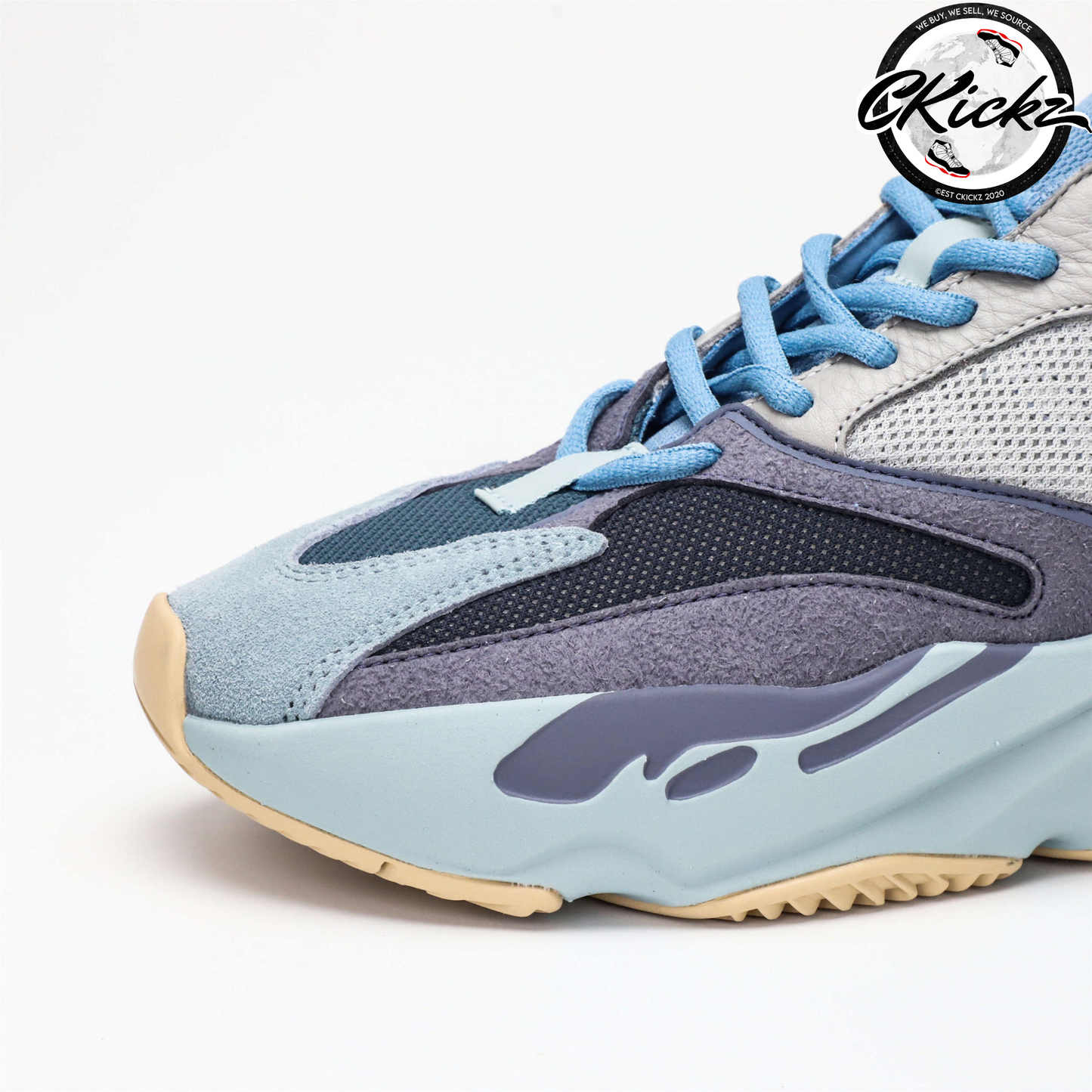 Yzy 700 Carbon Blue