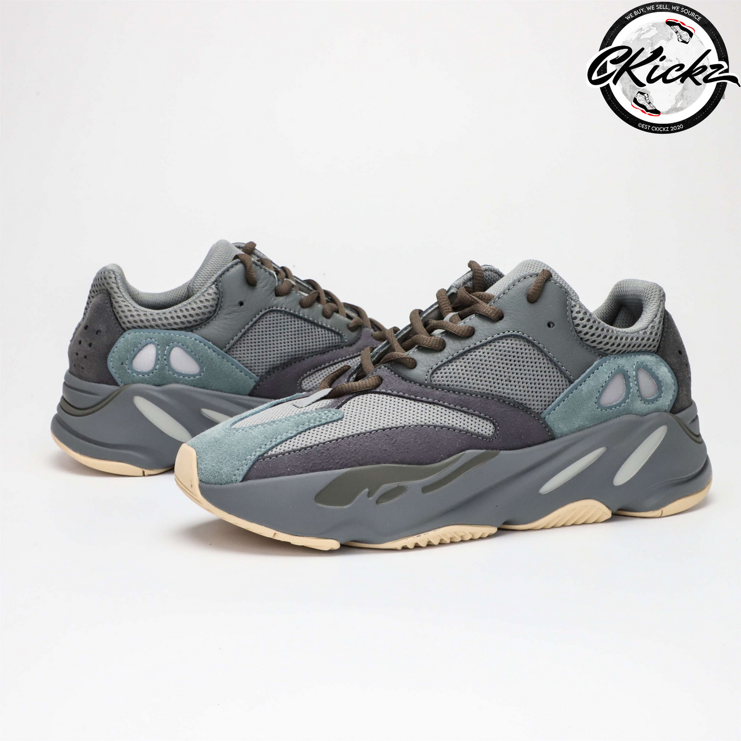 Yzy 700 Teal Blue