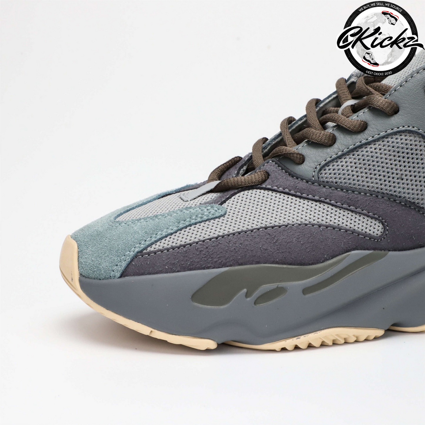 Yzy 700 Teal Blue