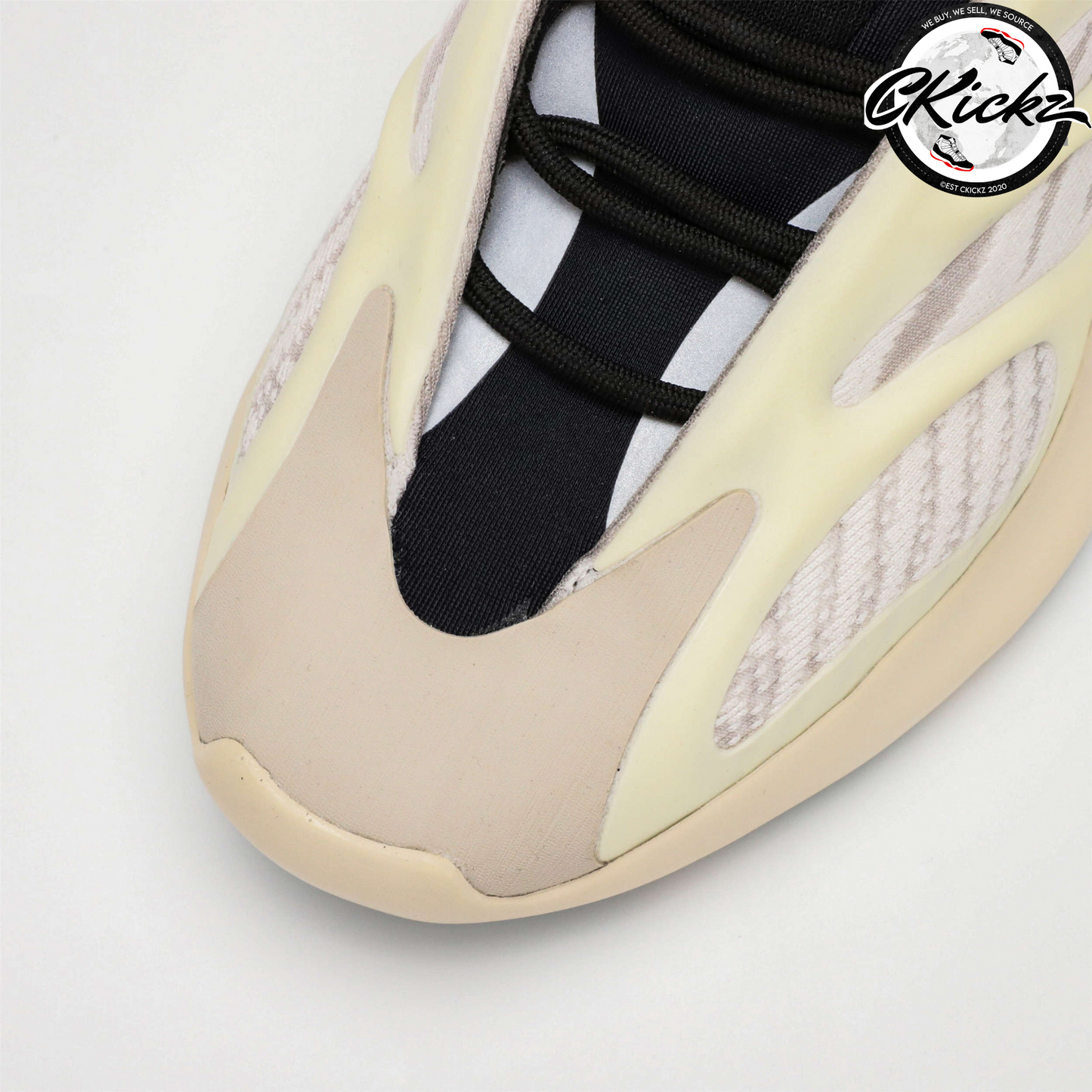 Yzy 700 V3 Azael