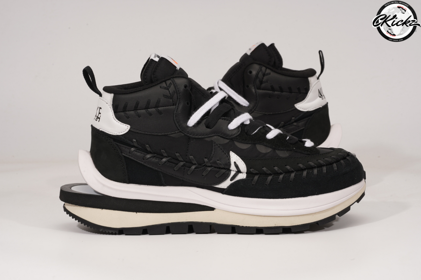 Double Stack Black/White Runners