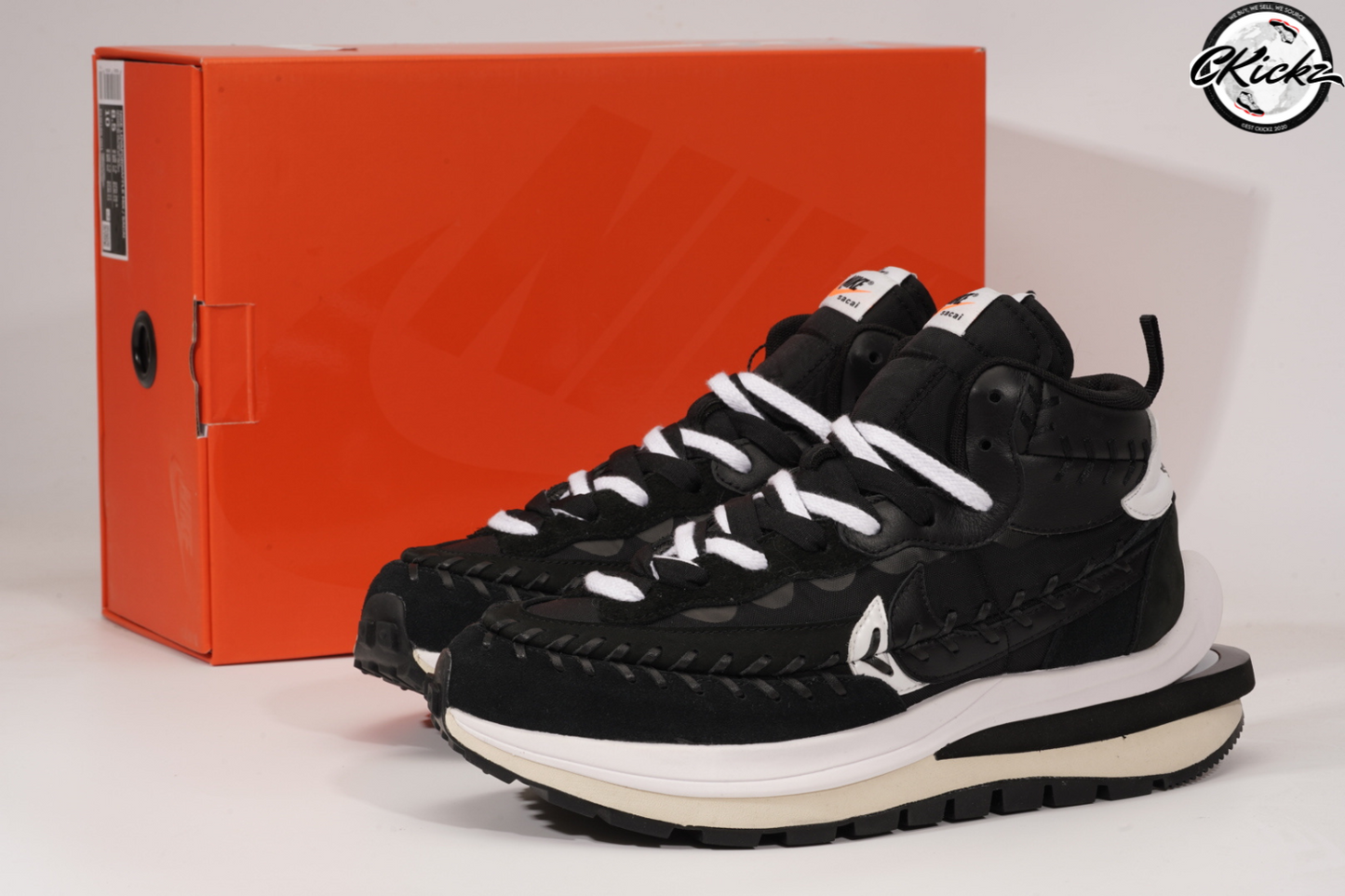 Double Stack Black/White Runners