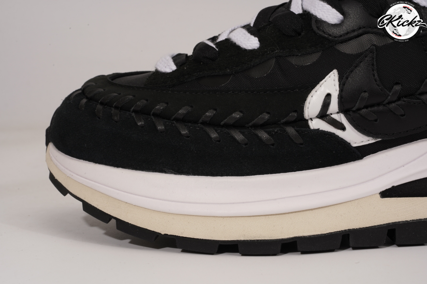 Double Stack Black/White Runners