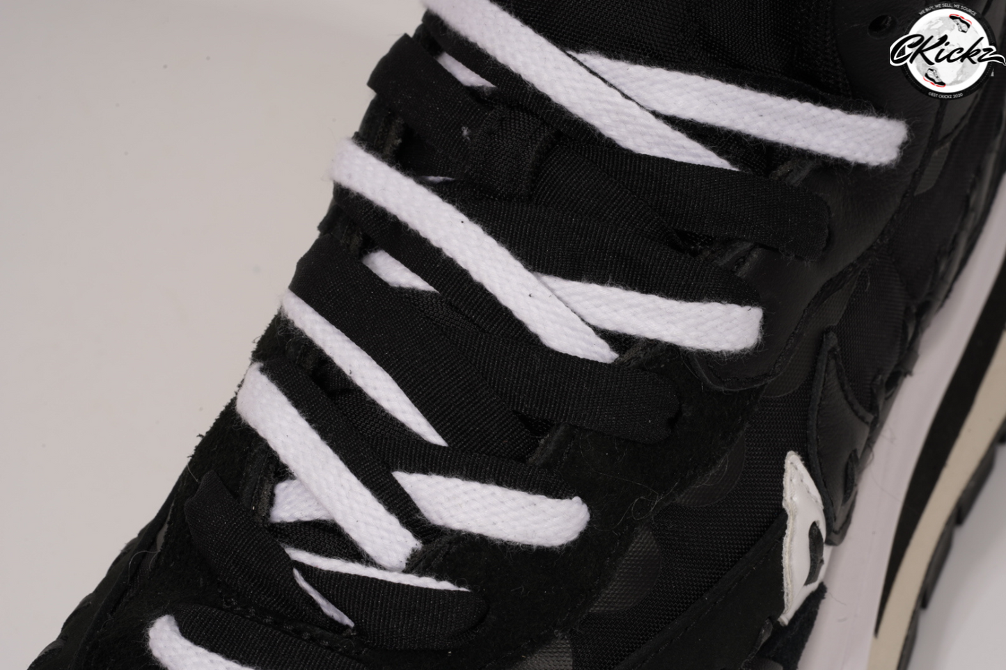 Double Stack Black/White Runners
