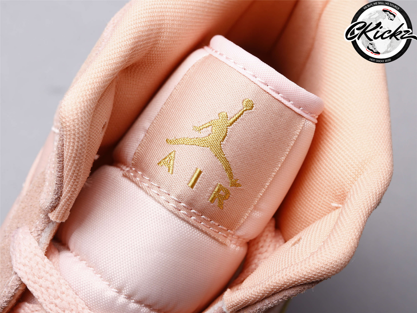 Retro Mid Coral Gold Trainers